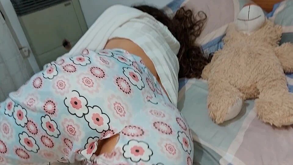 I fuck my stepsister in my pajamas